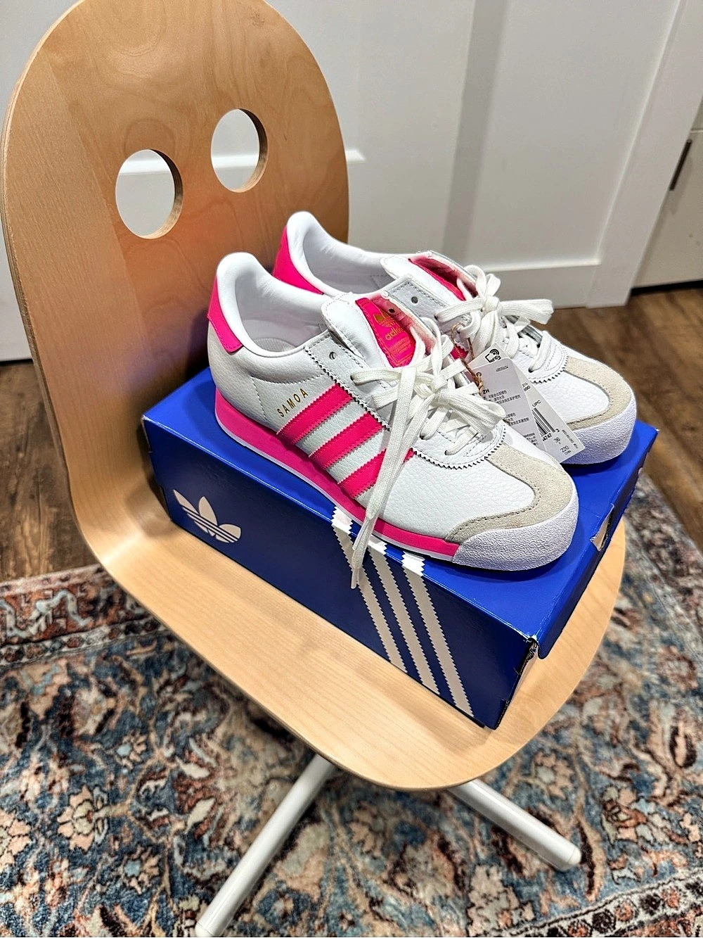 adidas Samoa Kids Sneakers White & Pink Girls US 4 NWT